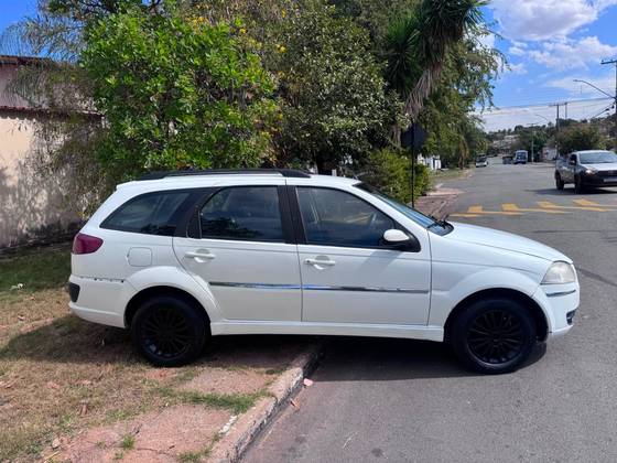 FIAT PALIO 1.4 MPI ELX 8V FLEX 4P MANUAL FIAT PALIO 1.4 MPI ELX 8V FLEX 4P MANUAL